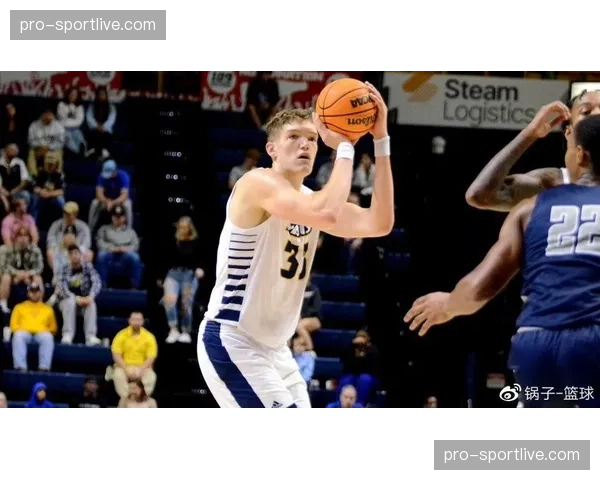 从落选秀到轮换关键：印第安纳狂热侧翼球员的逆袭之路